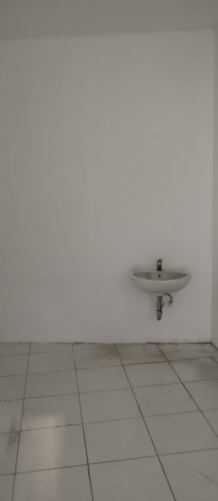 Disewakan ruko di Area Mh Thamrin, Panunggangan, Pinang