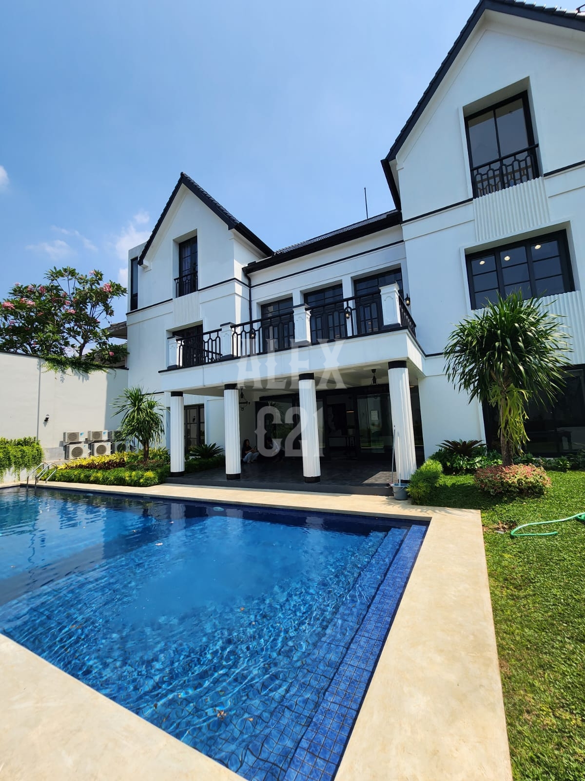 Dijual Rumah Brand New American Classic Kemang Jakarta Selatan