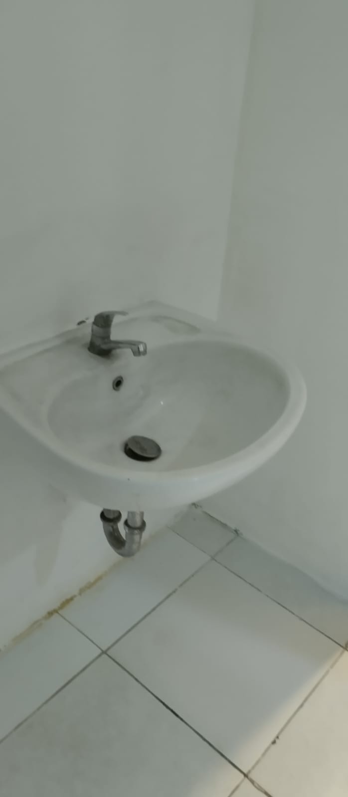 Disewakan ruko di Area Mh Thamrin, Panunggangan, Pinang