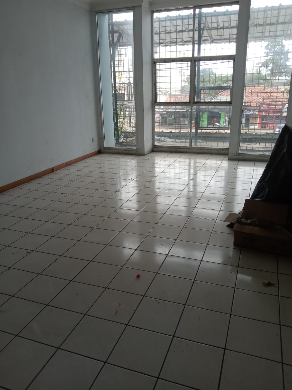 Jual Ruko 3 lantai di raya Serpong, Tangerang
