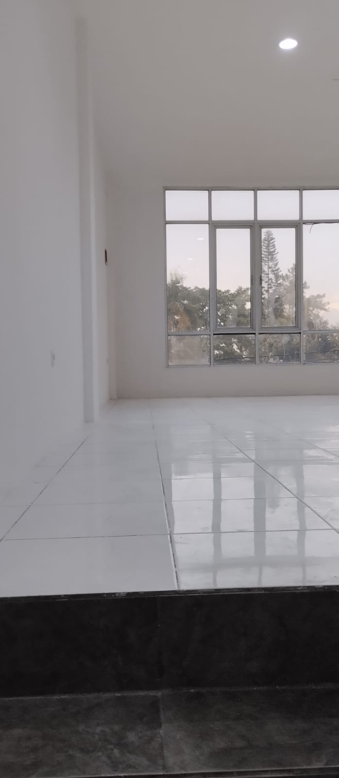 Disewakan ruko di Area Mh Thamrin, Panunggangan, Pinang