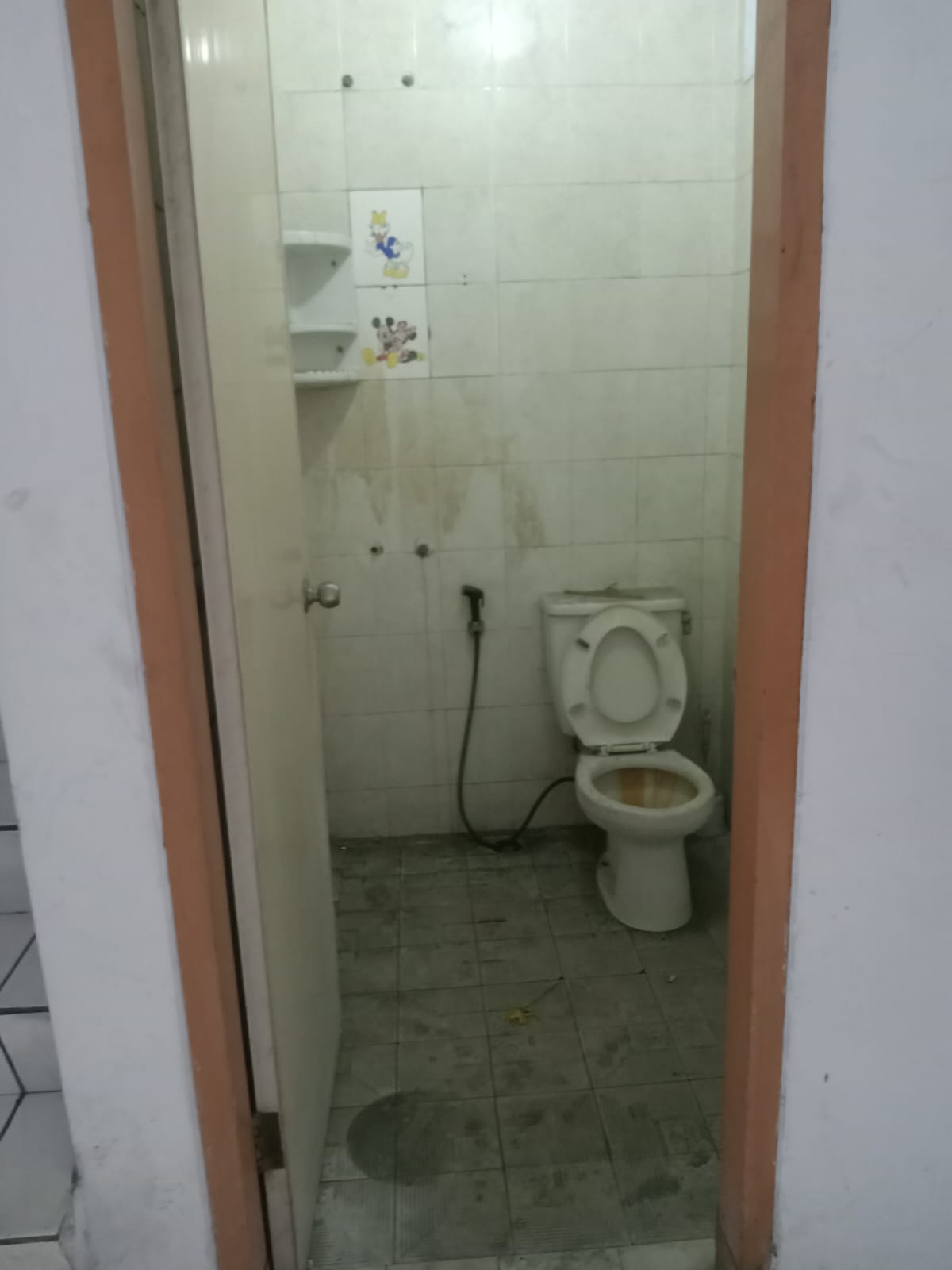 Sewa Ruko 3 lantai di raya Serpong, Tangerang Selatan