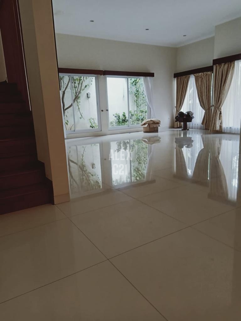 Jual rumah BU Kebayoran Baru, Jakarta Selatan