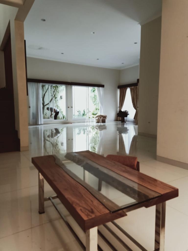 Jual rumah BU Kebayoran Baru, Jakarta Selatan