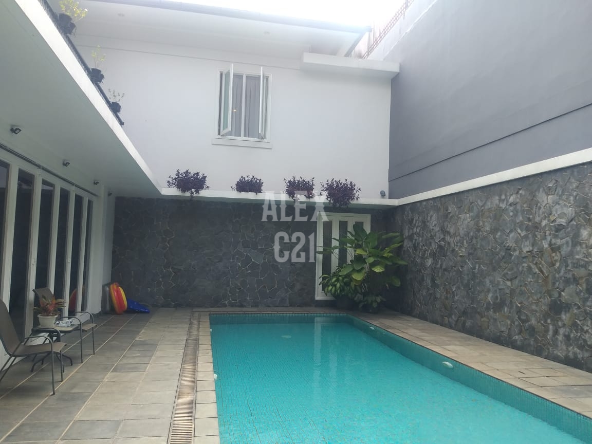 Jual rumah Kemang Bukit Arco, Mampang Prapatan, Jakarta Selatan