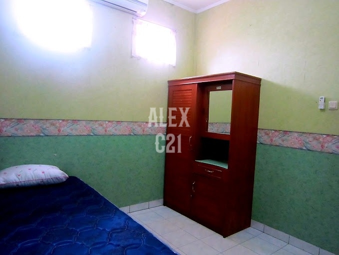 Jual rumah kost dibelakang MAll Summarecon serpong