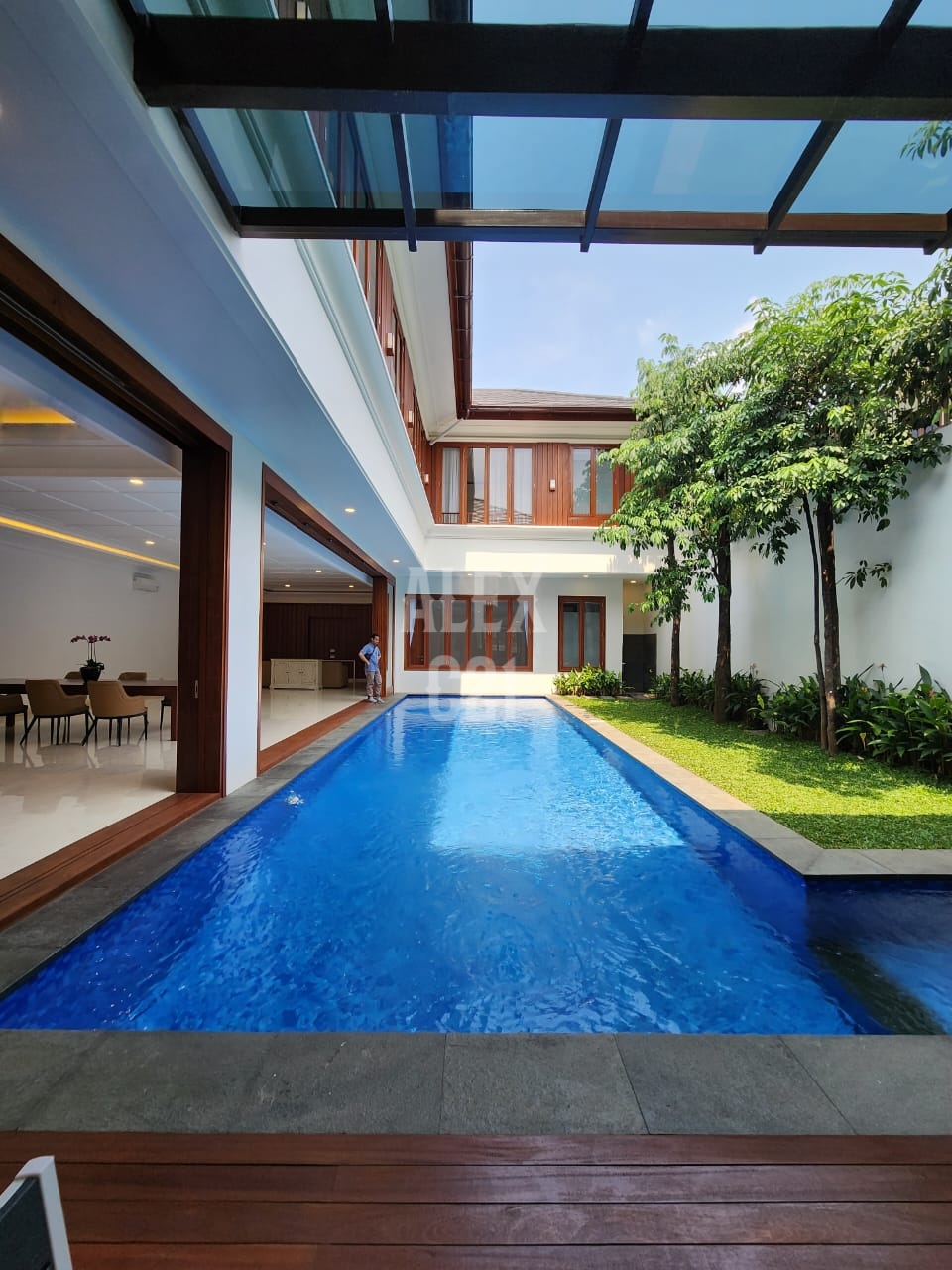 DIJUAL RUMAH KEMANG - JAKARTA SELATAN BRAND NEW LUXURY TROPICAL