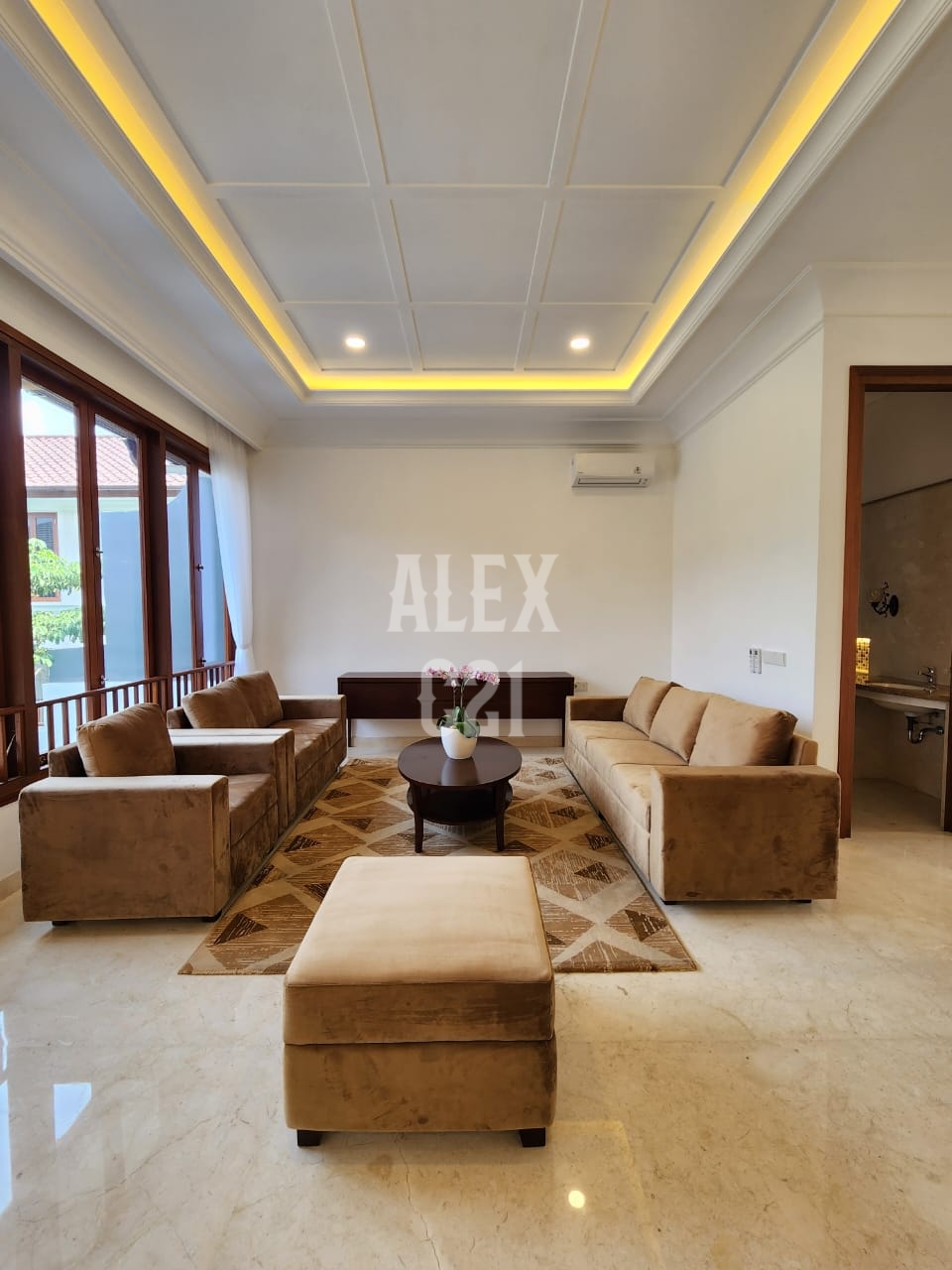 DIJUAL RUMAH KEMANG - JAKARTA SELATAN BRAND NEW LUXURY TROPICAL