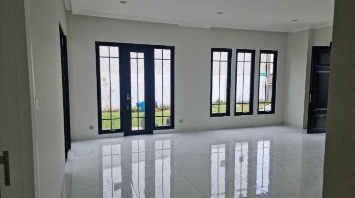 Jual rumah brand new di Summarecon Crown Gading, Tarumajaya