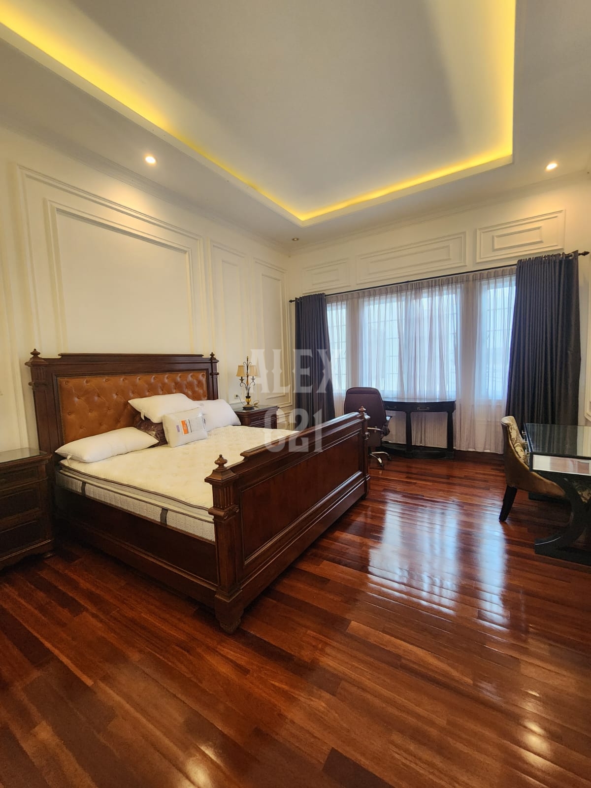 FOR SALE CILANDAK - MARGASATWA BRAND NEW AMERICAN CLASSIC HOUSE