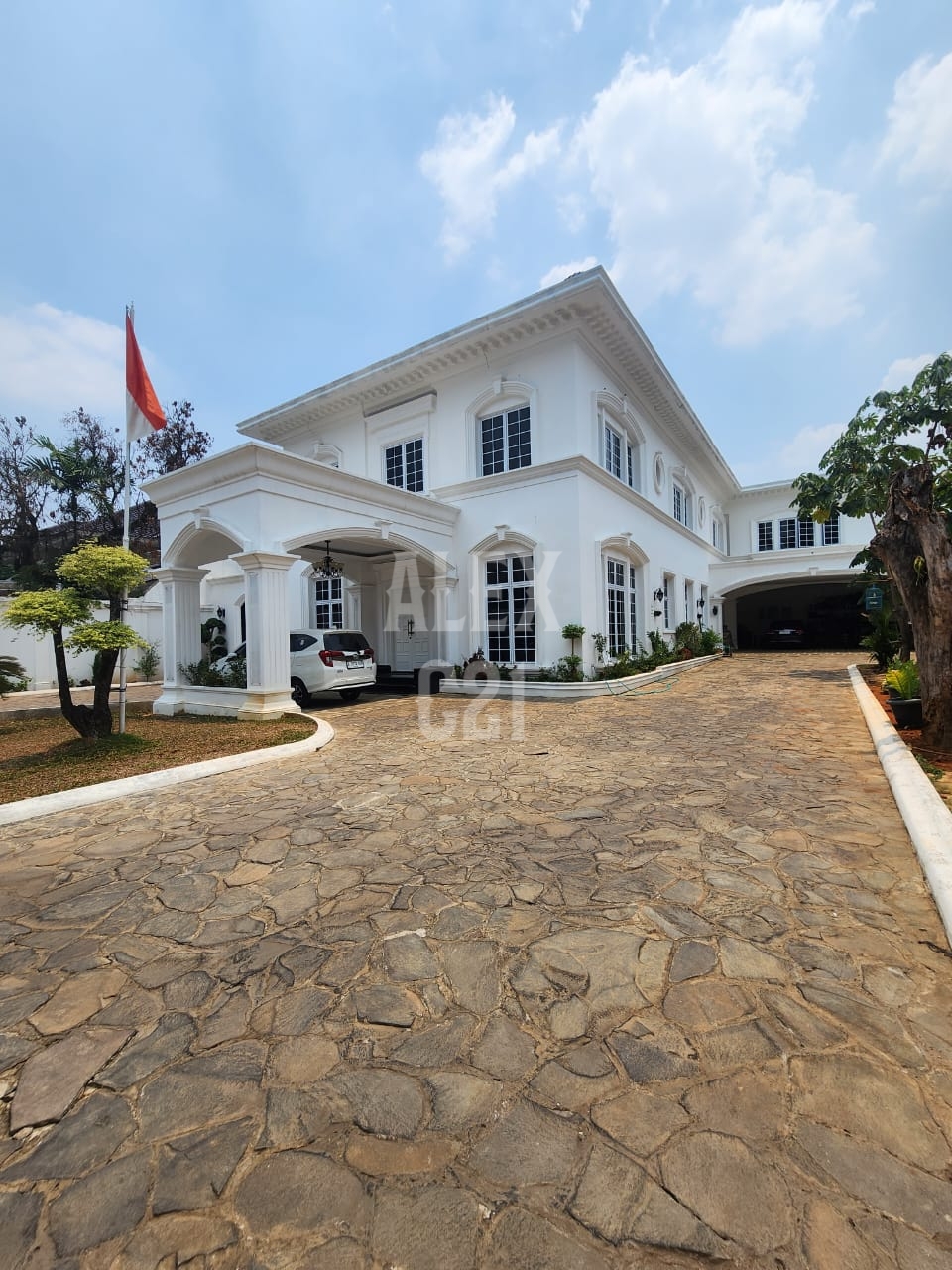 FOR SALE CILANDAK - MARGASATWA BRAND NEW AMERICAN CLASSIC HOUSE