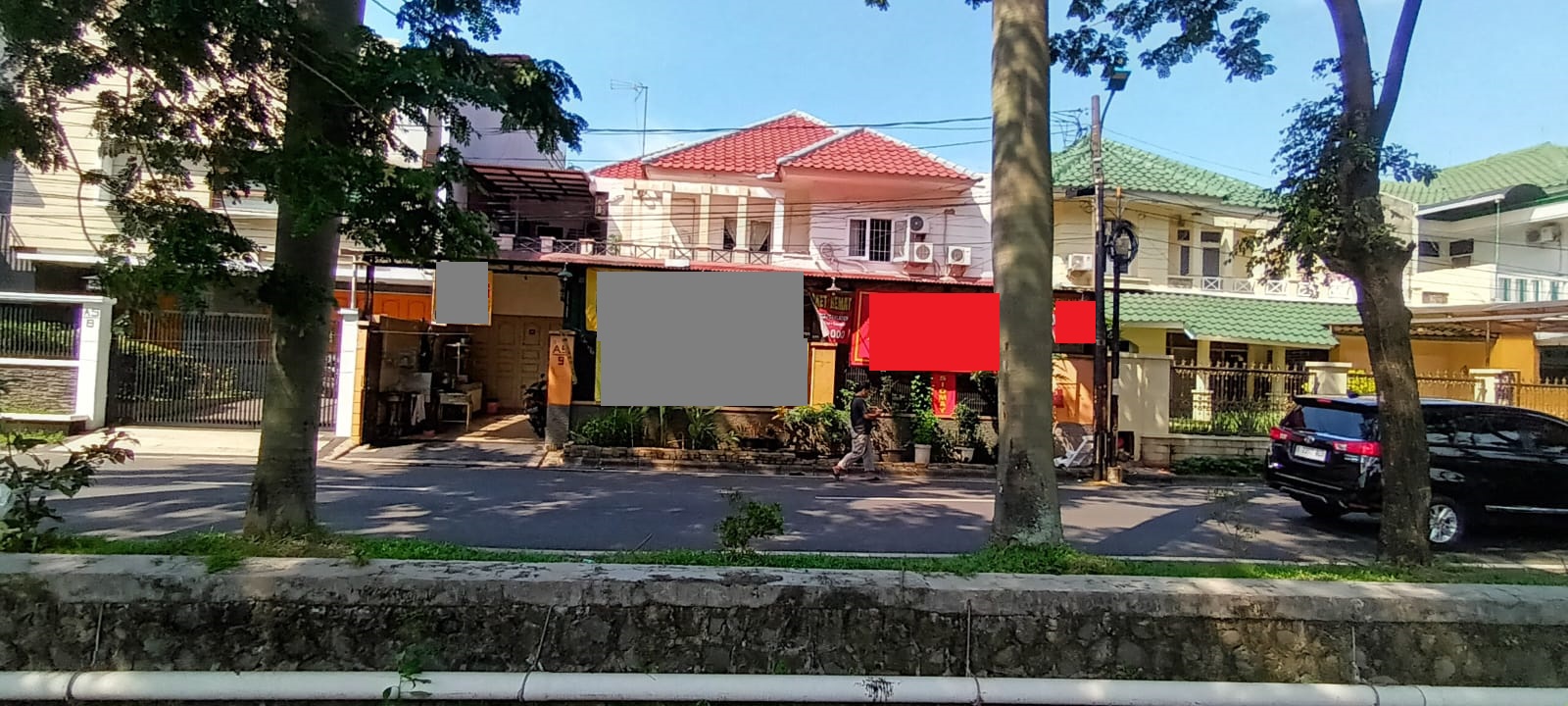 Jual rumah dan kios di Citra Garden 2, Kalideres, Jakarta Barat