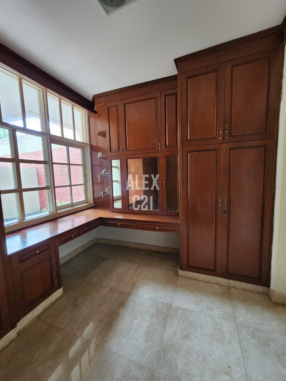 Sewa rumah mewah di Cipete, Jakarta Selatan