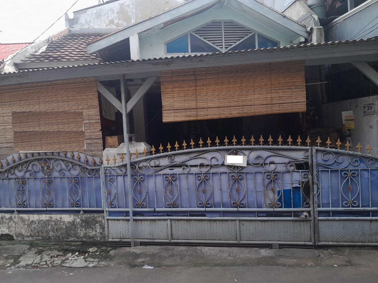 Jual rumah lama di Kemanggisan, Palmerah, Jakarta Barat