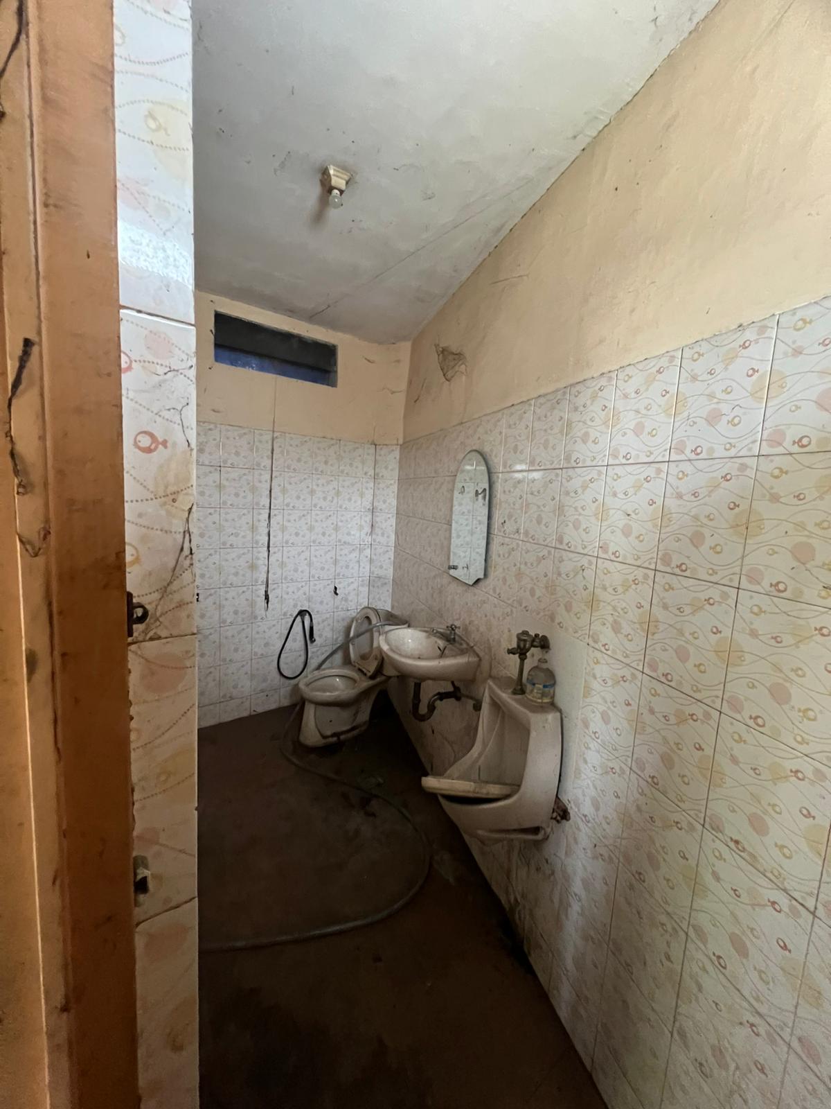 Sewa ruko di Jembatan 5, Duri Selatan, Tambora, Jakarta Barat