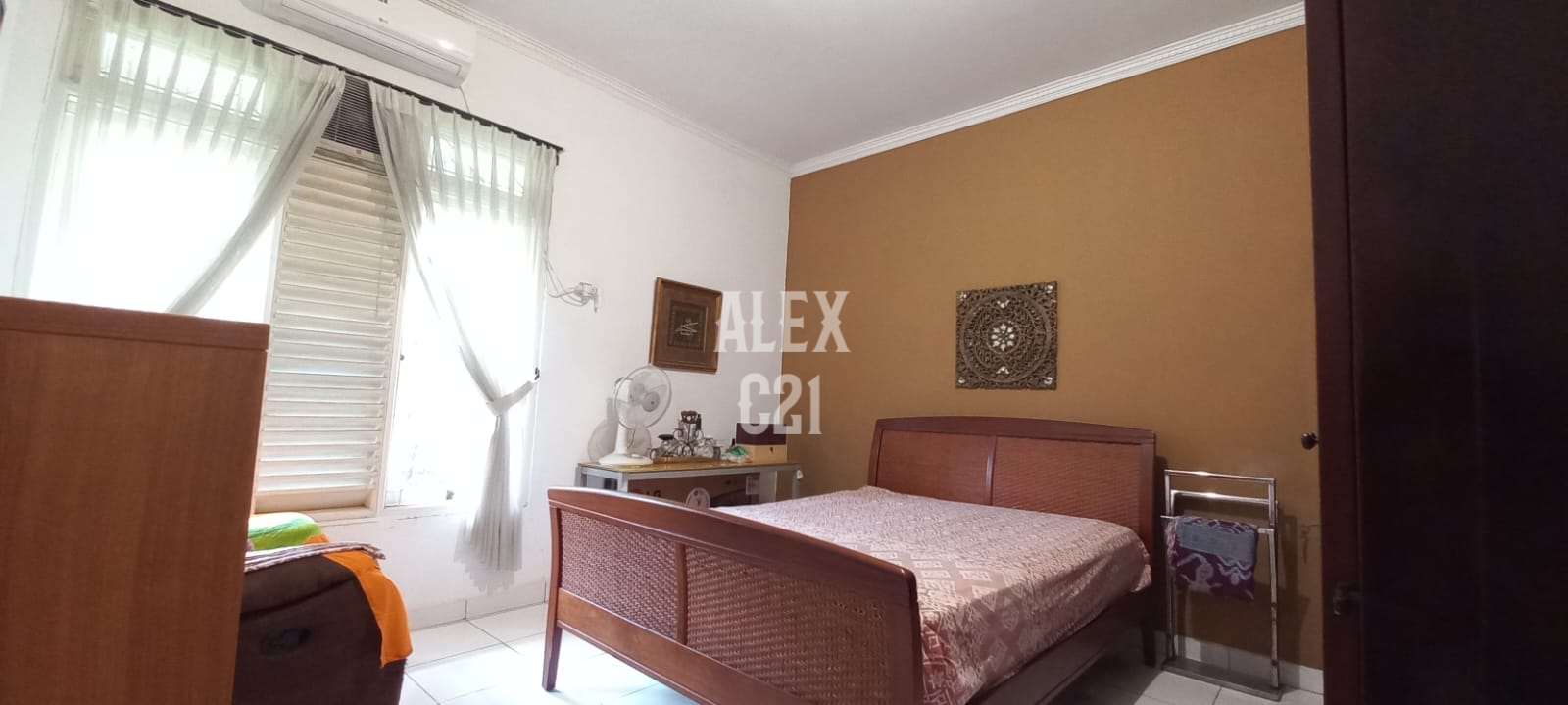 Jual rumah mewah, Lux, fully furnished di Cipayung Jakarta Timur