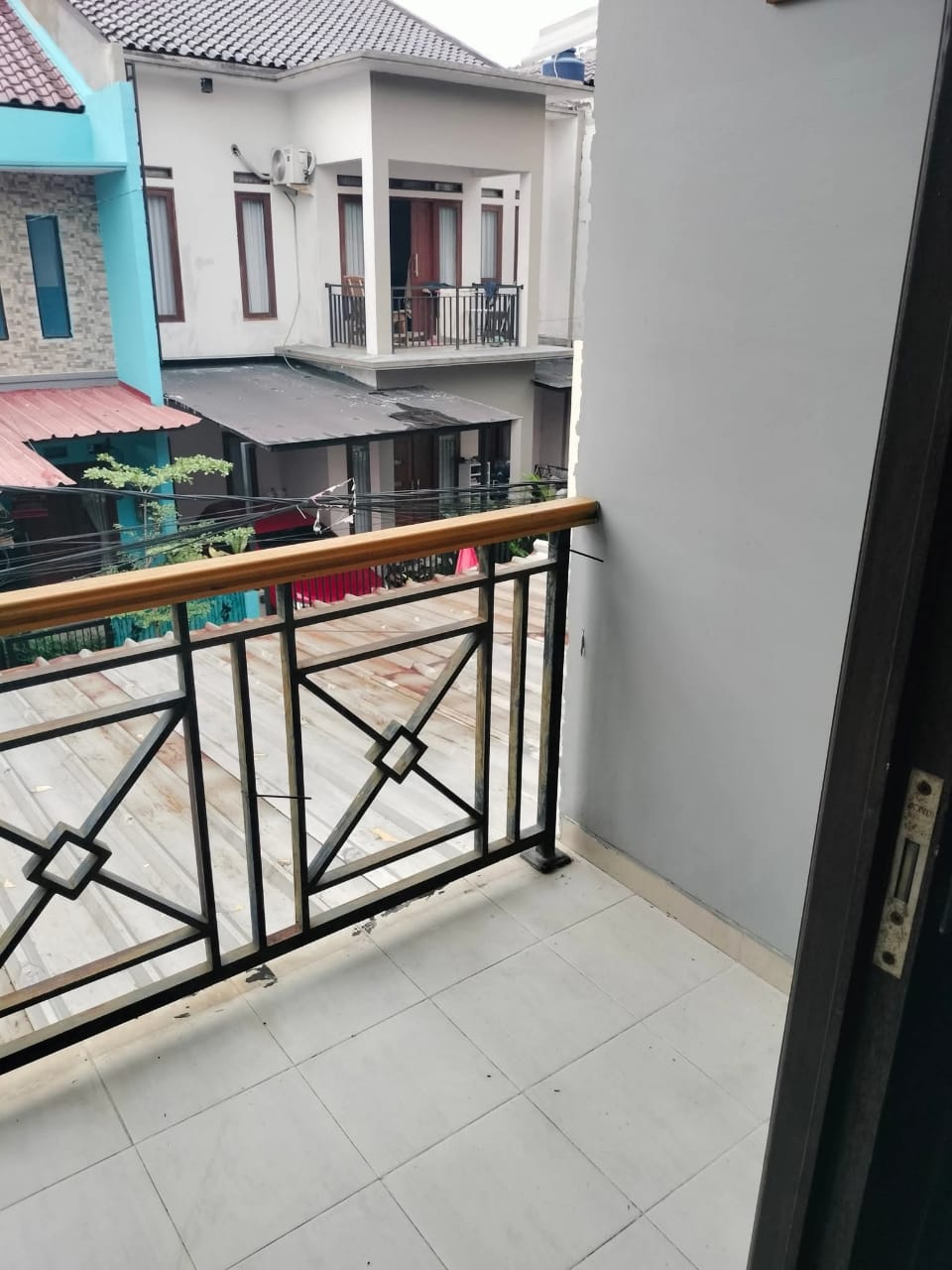 BU Rumah 2Lt strategis di Cipedak Jagakarsa Jakarta Selatan