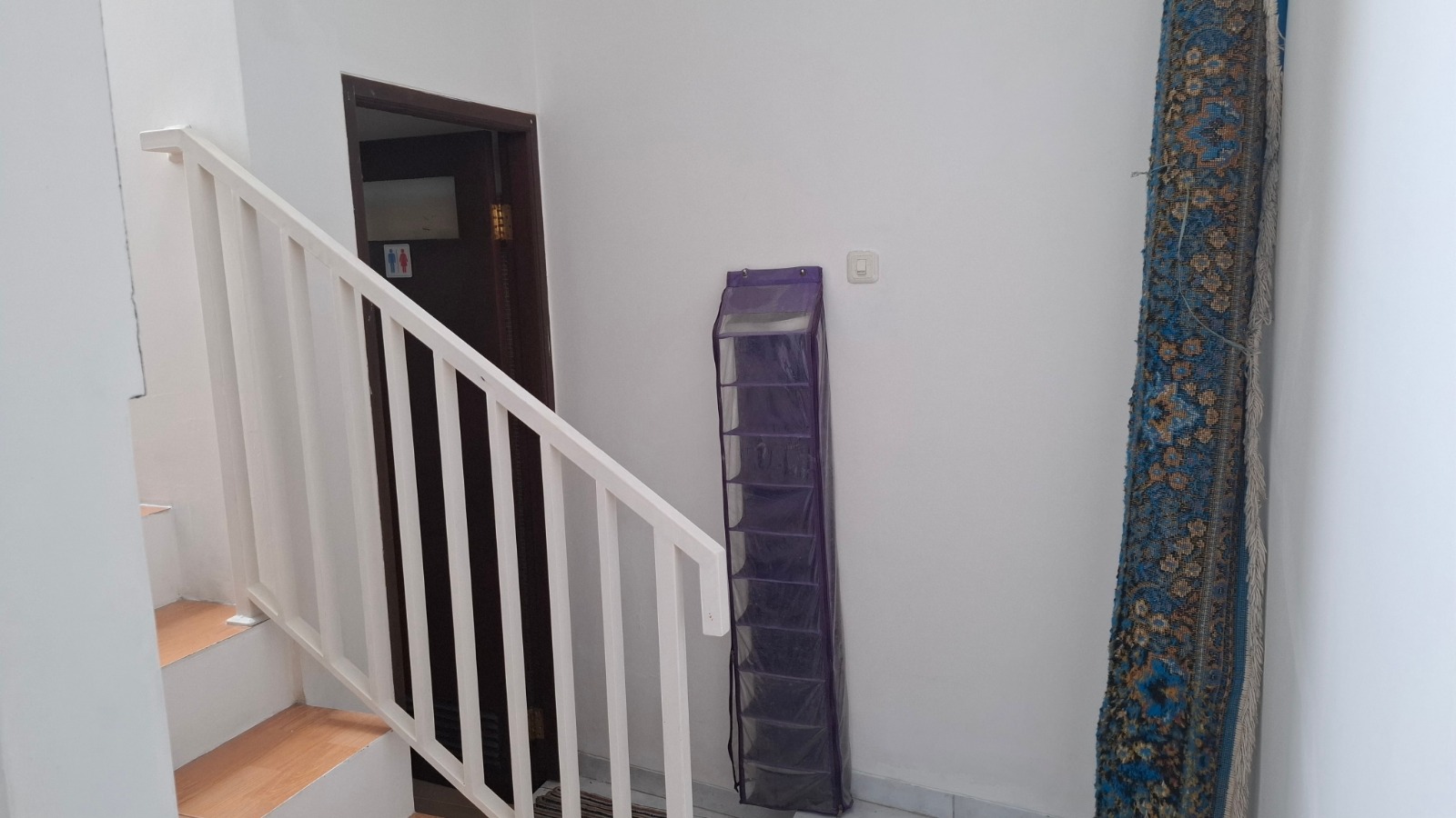 Rumah 2Lt kokoh dan bagus di Pangkalan Jati Cinere Depok