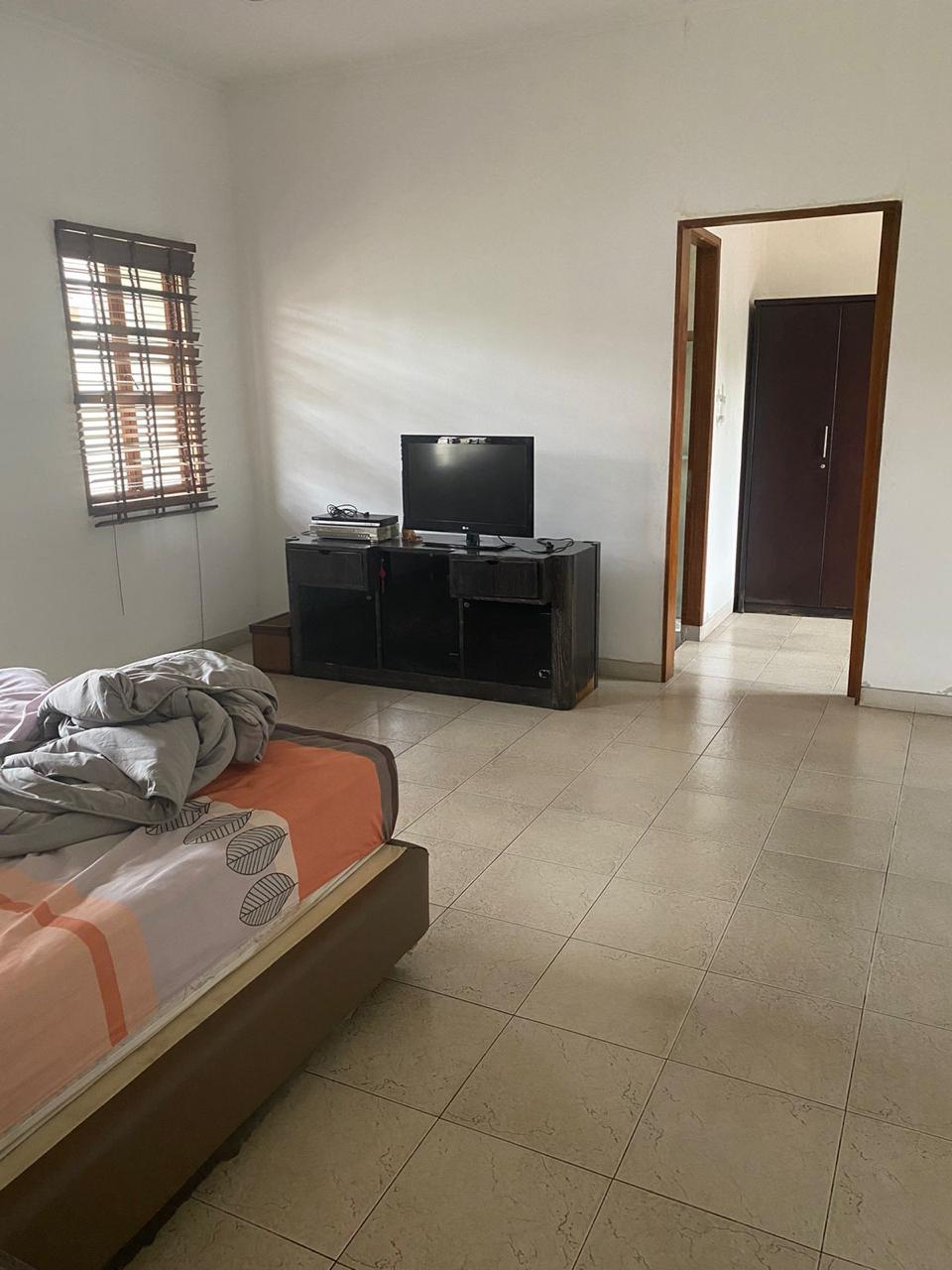 Jual rumah mewah dengan 2 bangunan di Cilandak Tengah III