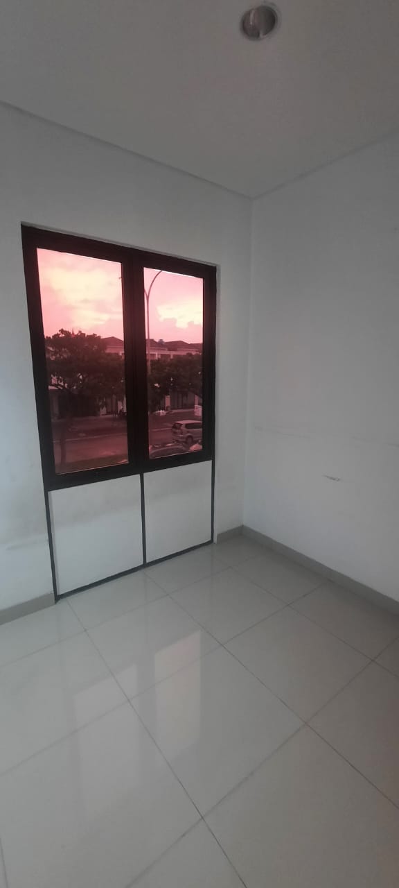 Dijual ruko The Savoy Jakarta Garden City siap pakai