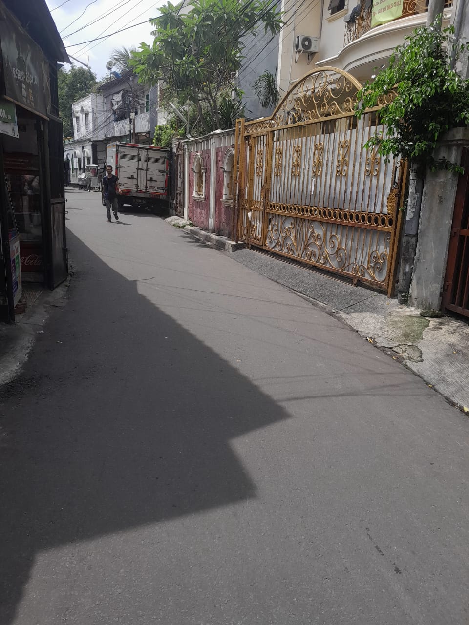 Jual rumah lama di Kemanggisan, Palmerah, Jakarta Barat