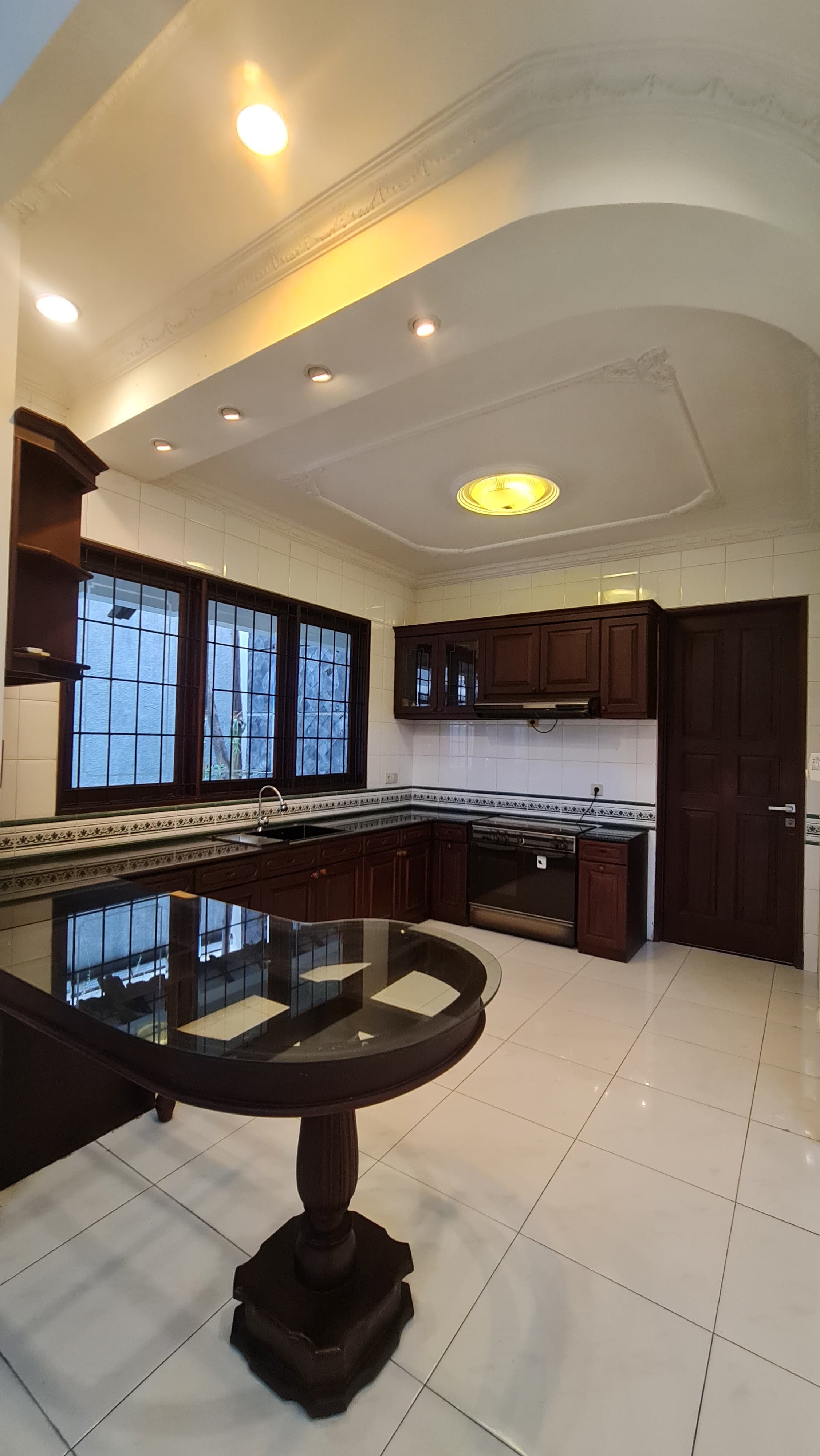 Jual Rumah Mewah di jalan Bunga Flamboyan, Jakarta Selatan