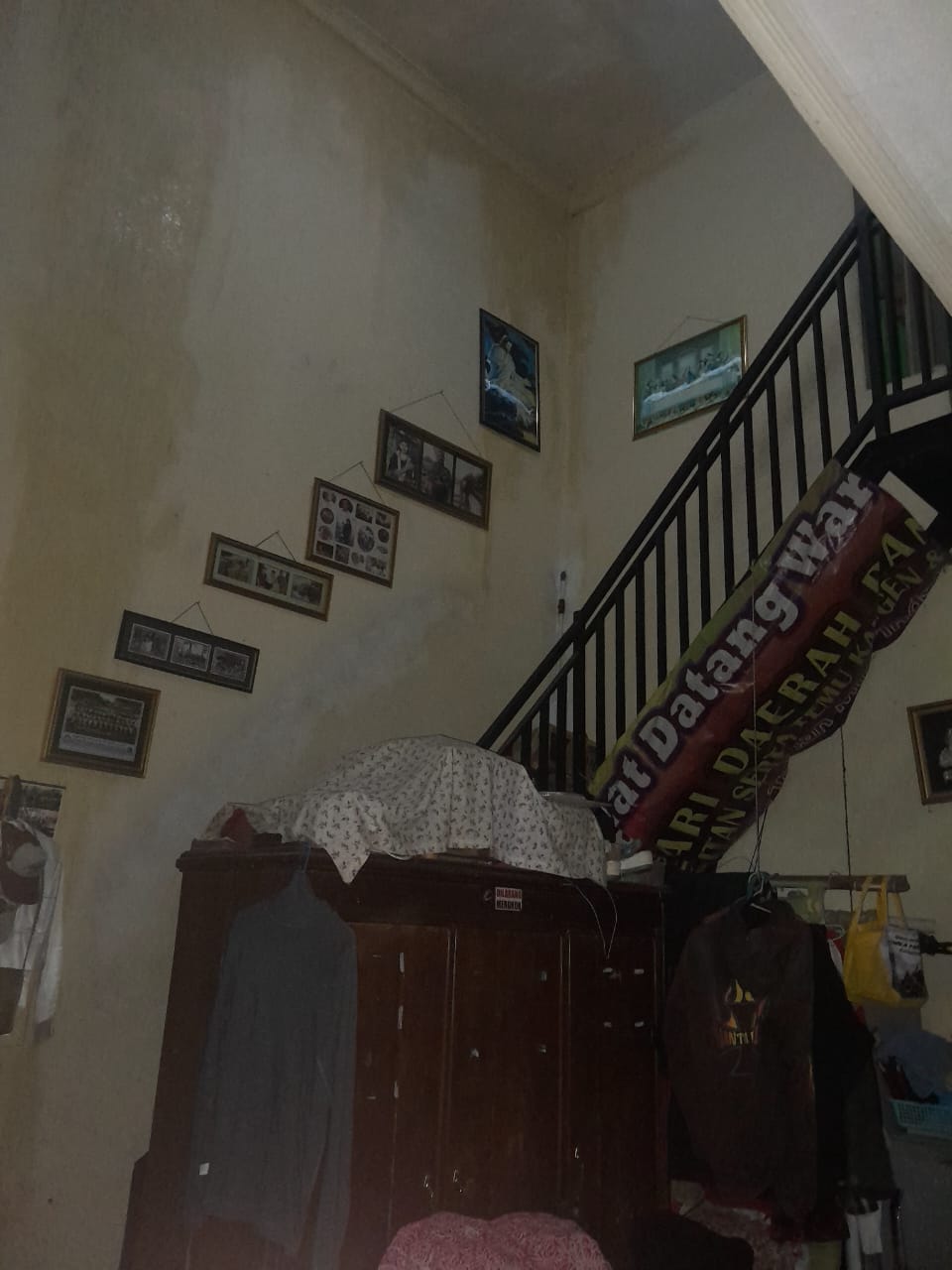 Jual rumah lama di Kemanggisan, Palmerah, Jakarta Barat