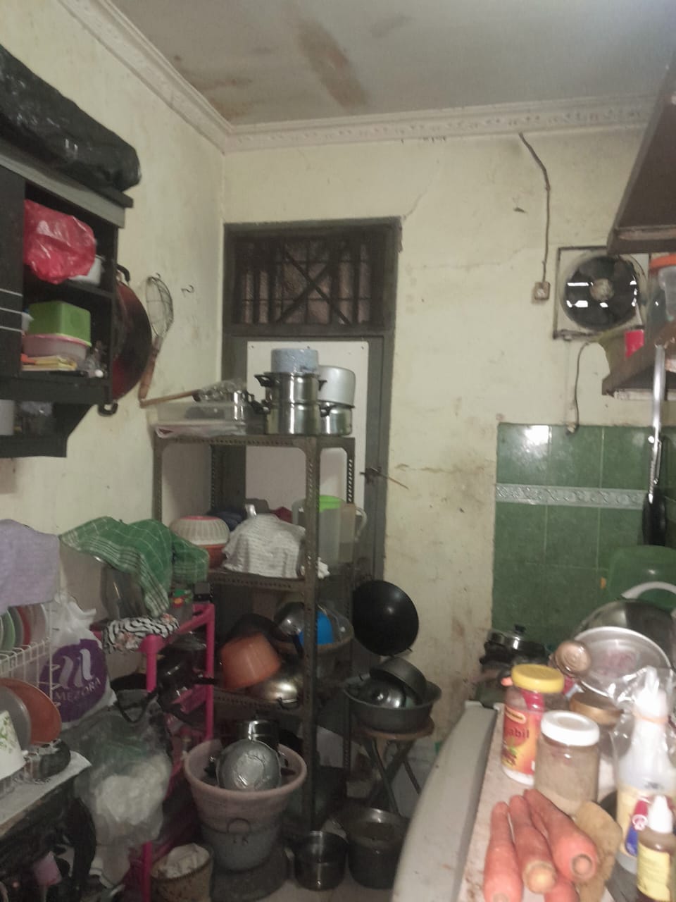 Jual rumah lama di Kemanggisan, Palmerah, Jakarta Barat