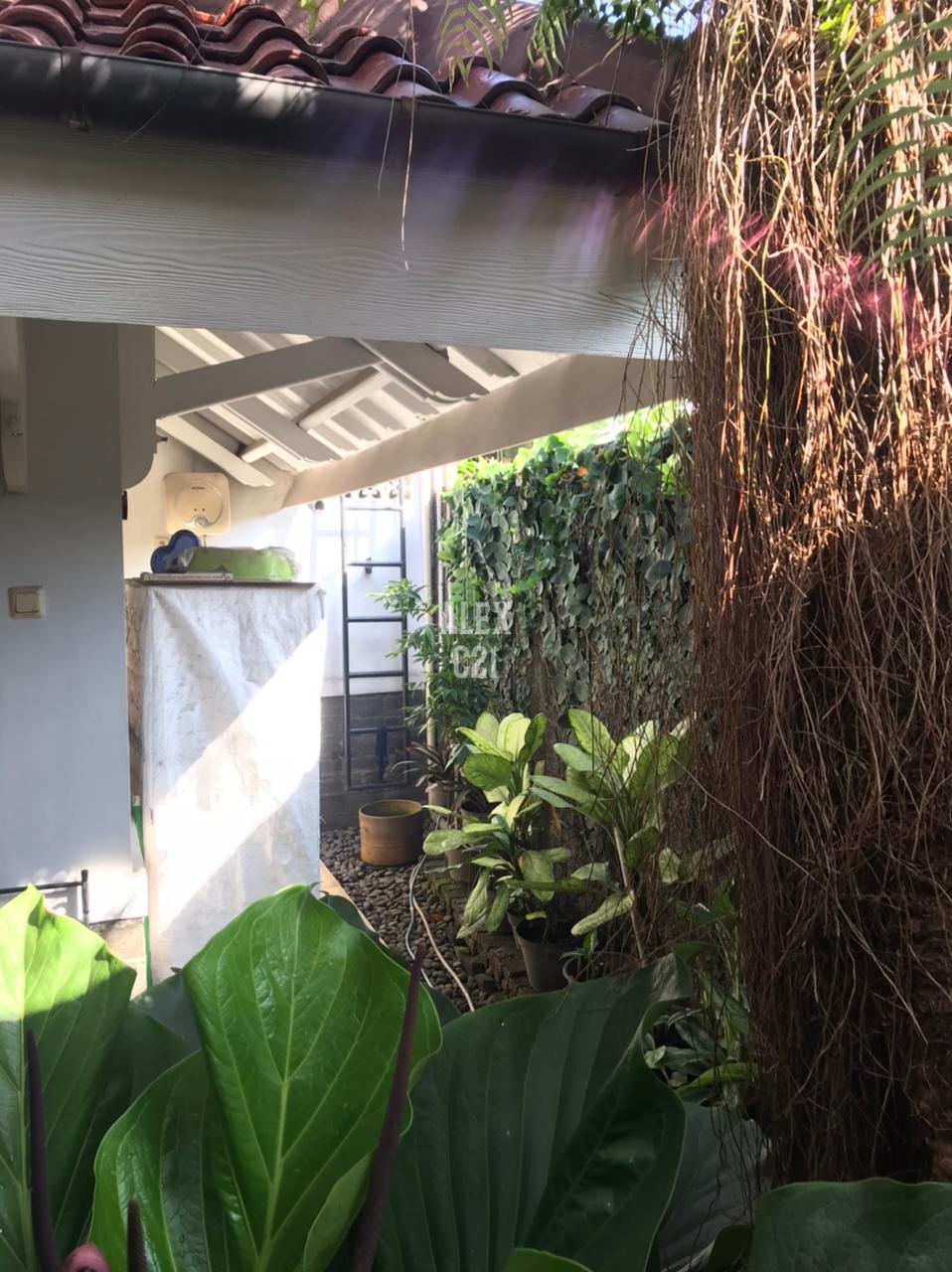 Jual rumah mewah, Lux, fully furnished di Cipayung Jakarta Timur