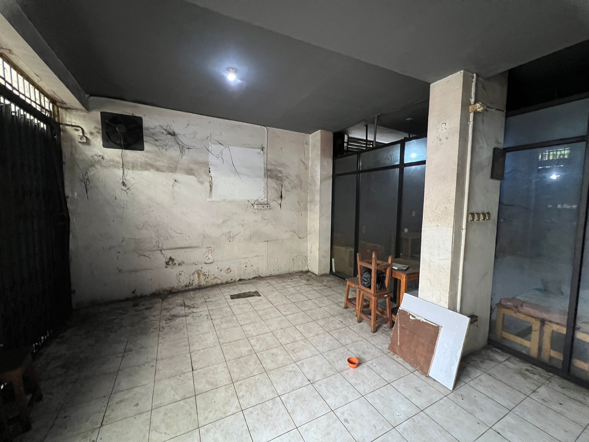 Sewa ruko di Jembatan 5, Duri Selatan, Tambora, Jakarta Barat