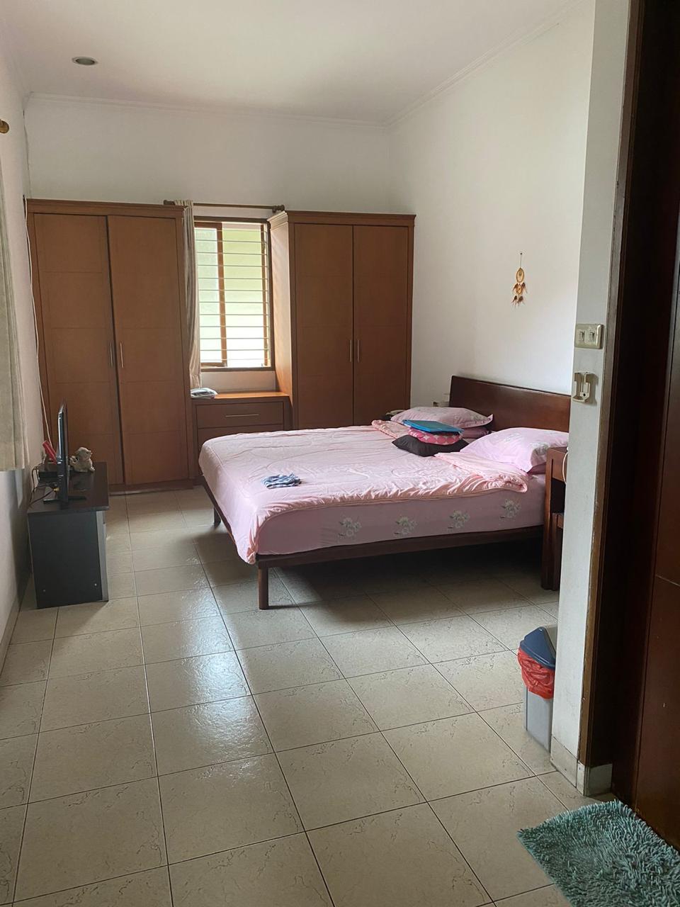 Jual rumah mewah dengan 2 bangunan di Cilandak Tengah III