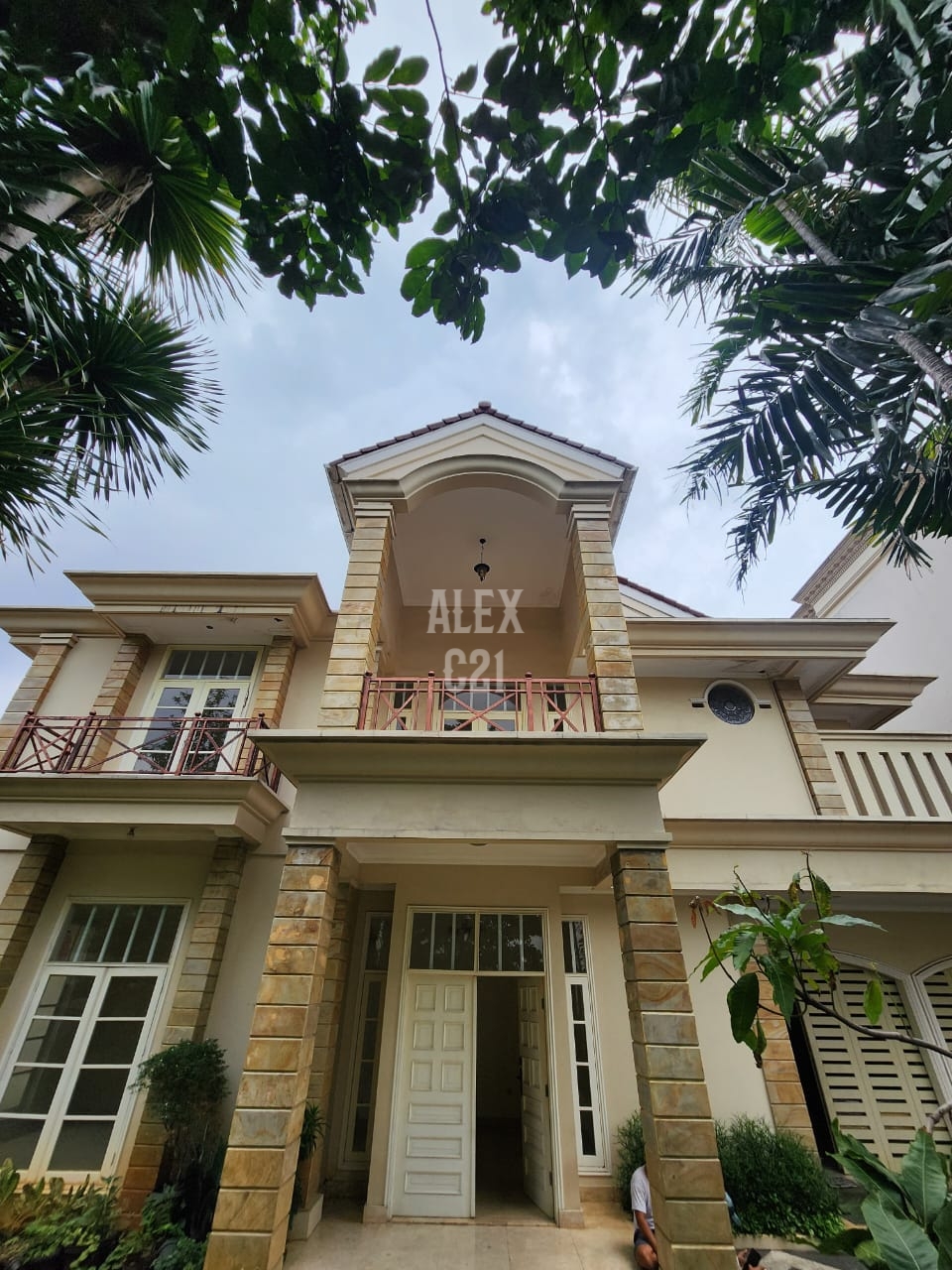 Sewa rumah mewah di Cipete, Jakarta Selatan
