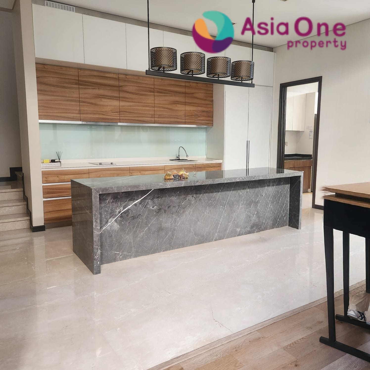 Dijual rumah mewah furnished di Lancewood Navapark BSD City