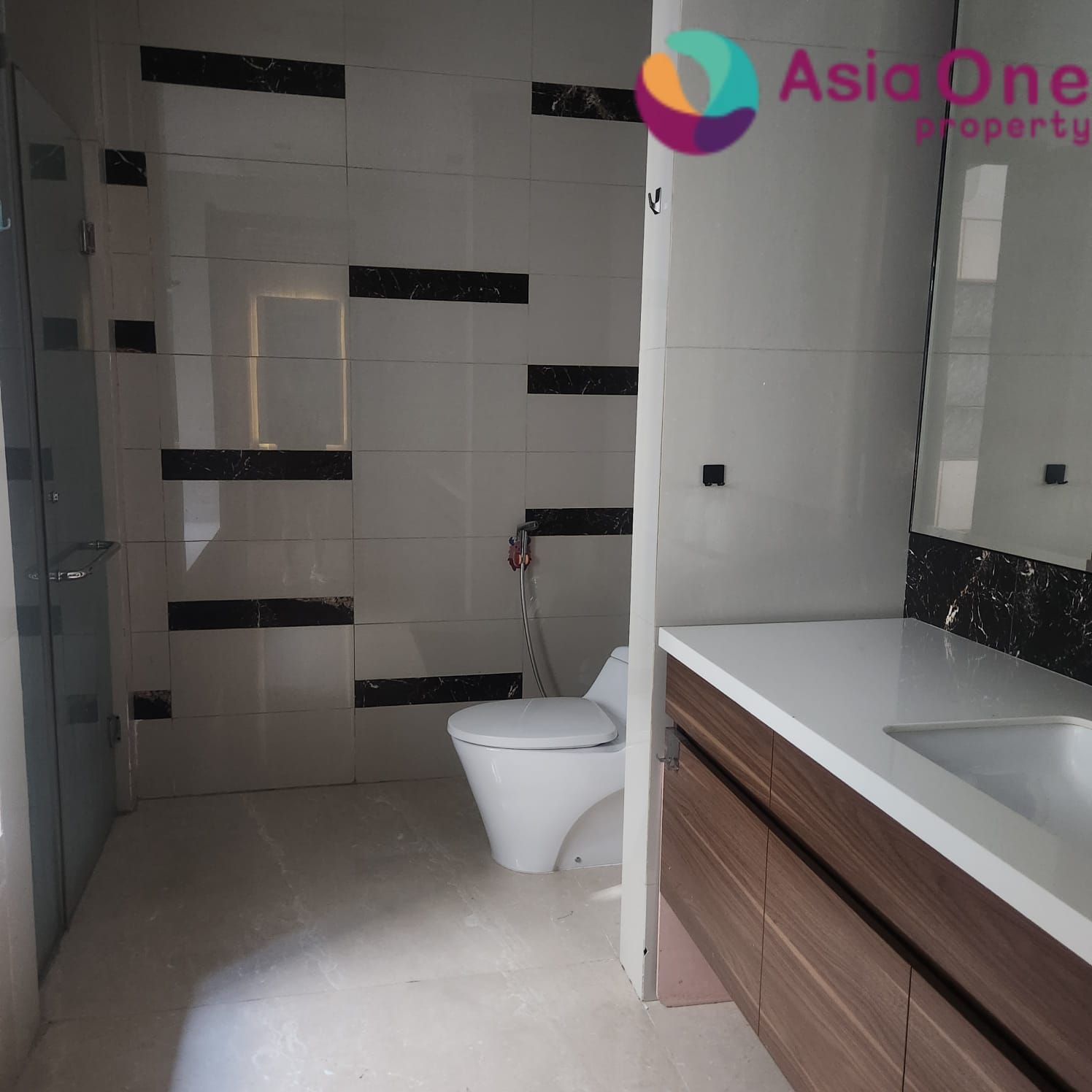 Dijual rumah mewah furnished di Lancewood Navapark BSD City