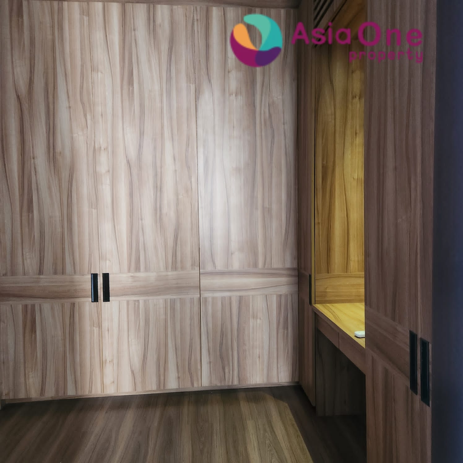 Dijual rumah mewah furnished di Lancewood Navapark BSD City