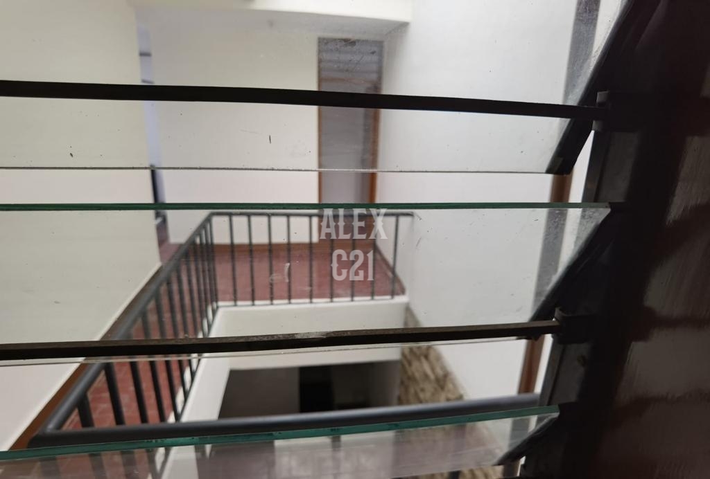 Jual rumah di Taman Aries, Kembangan, Jakarta Barat