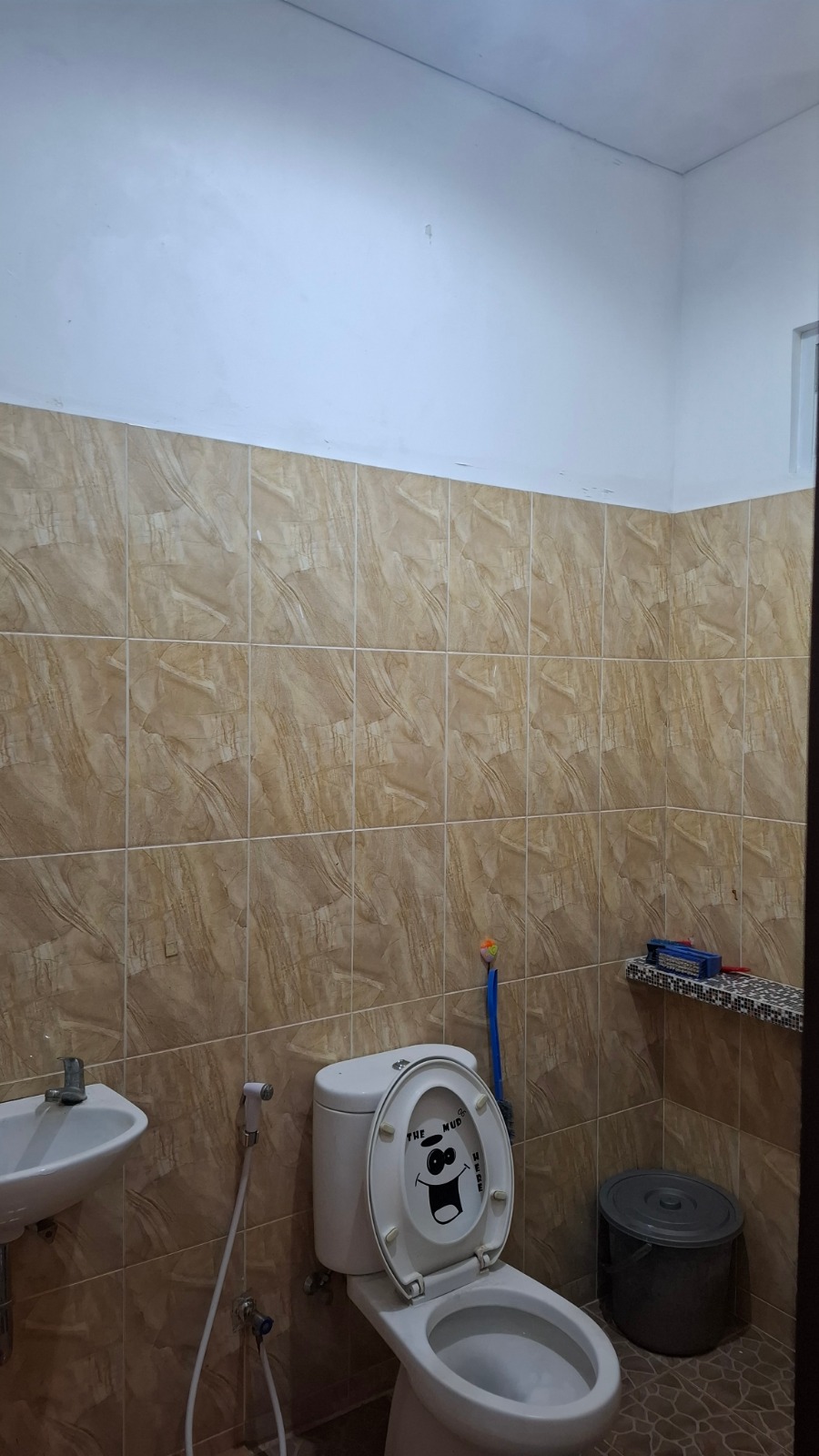 Rumah 2Lt kokoh dan bagus di Pangkalan Jati Cinere Depok