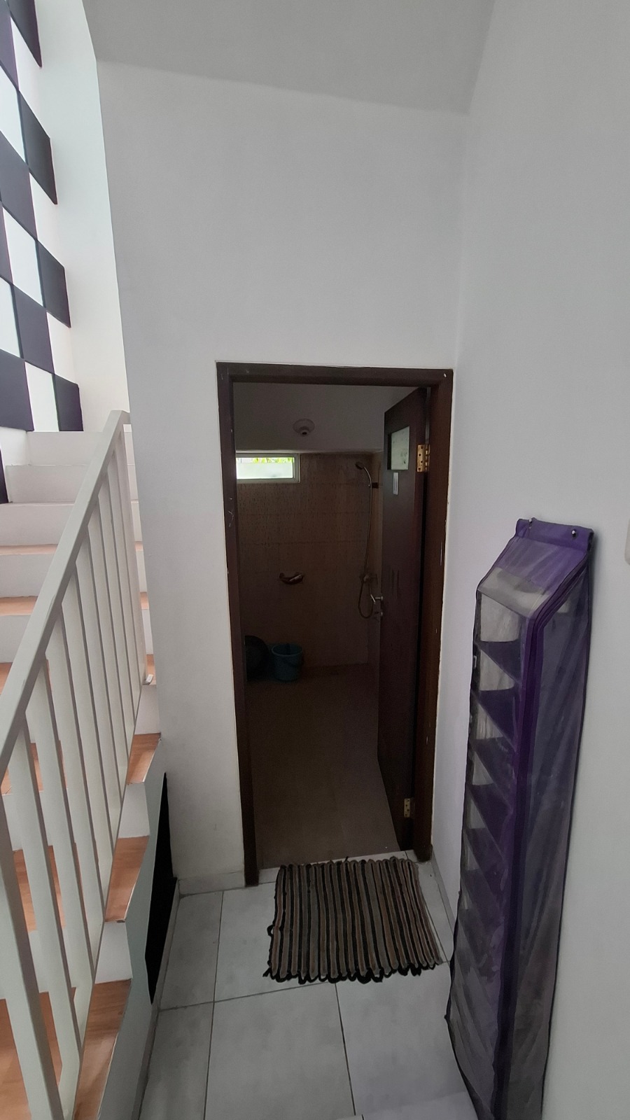 Rumah 2Lt kokoh dan bagus di Pangkalan Jati Cinere Depok