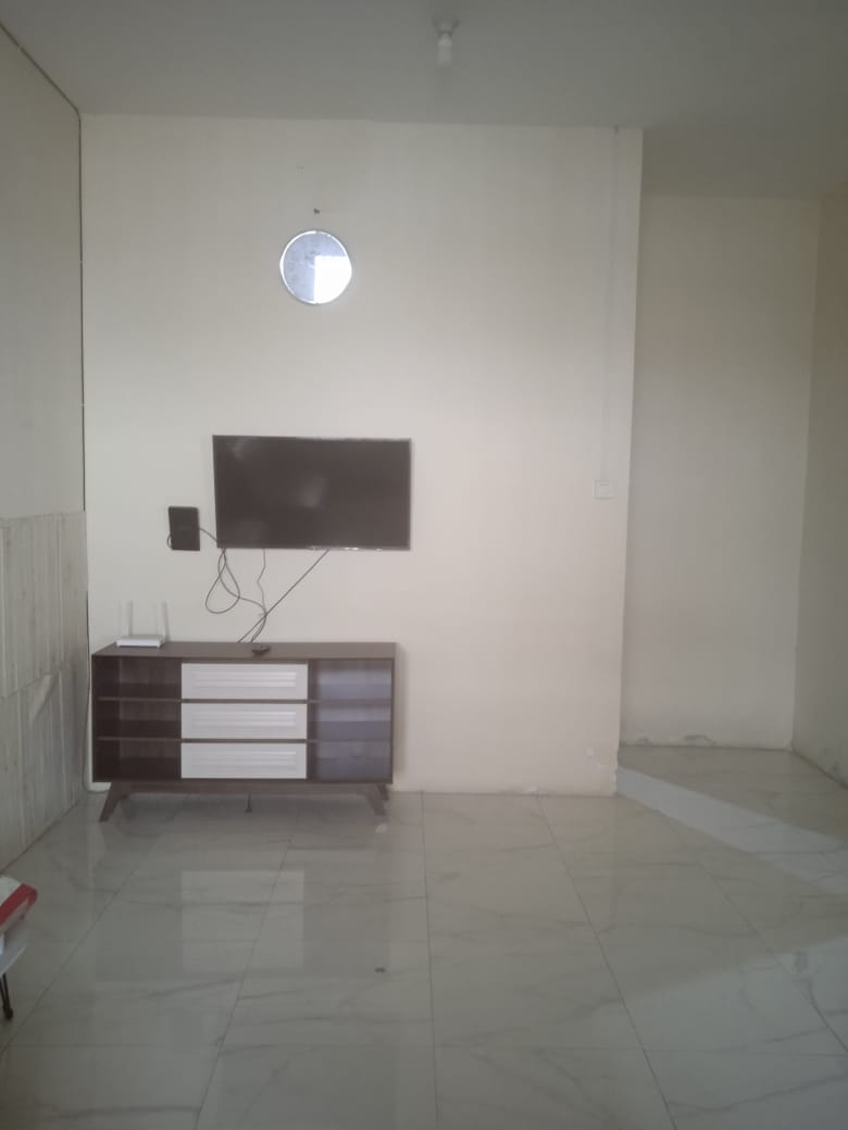 Dijual rumah baru renov di Cipondoh Makmur, Cipondoh