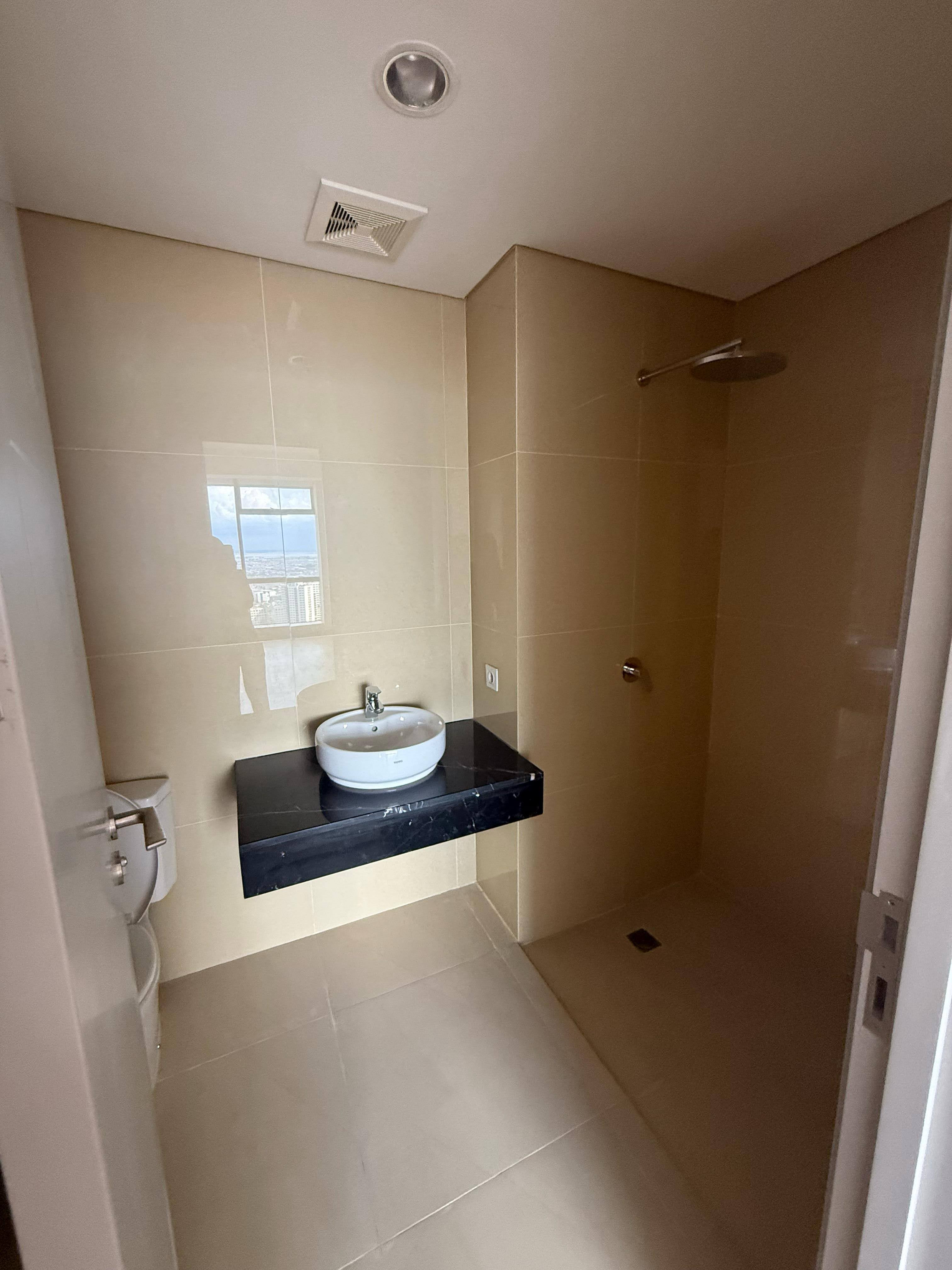 Apartemen GRAND SUNGKONO LAGOON Lantai 38 TOWER CASPIAN