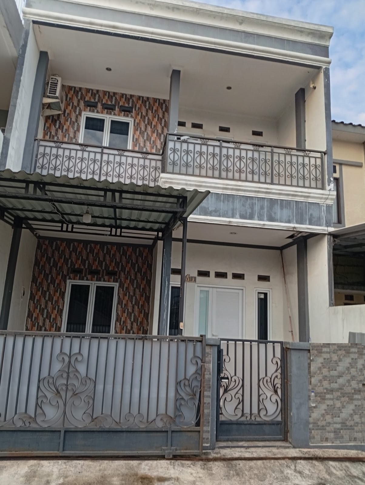Dijual Rumah Siap Huni di Cinere Residence Meruyung Depok
