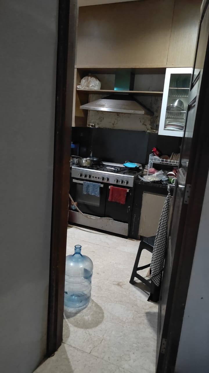 Jual rumah elegan dan strategis di Sitrun, Kebon Jeruk, Jakarta