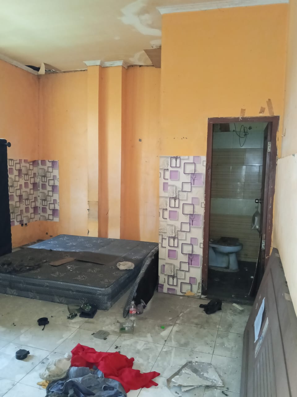 Sewa  3 unit ruko gandeng di Jl Kebon Bawang III, Tj Priok