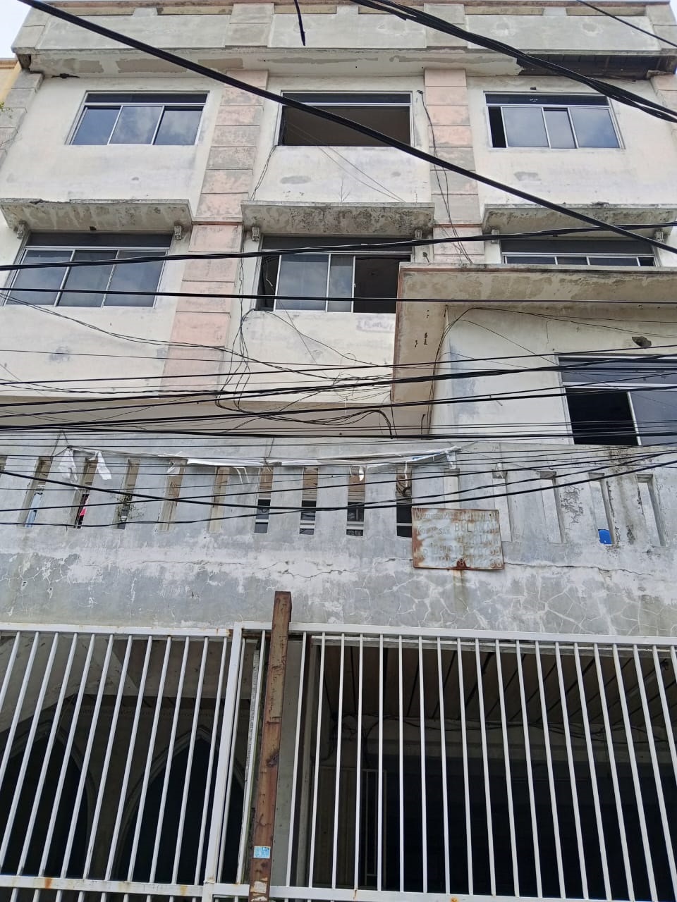 Sewa  3 unit ruko gandeng di Jl Kebon Bawang III, Tj Priok