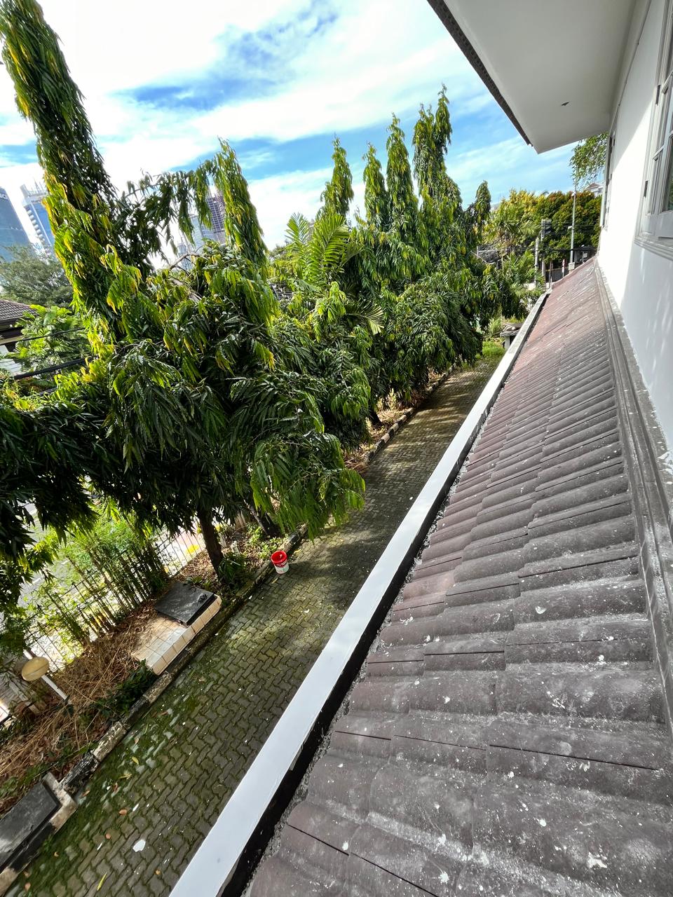 Sewa rumah 2 lantai di Jl. Imam Bonjol, Menteng, Jakarta Pusat