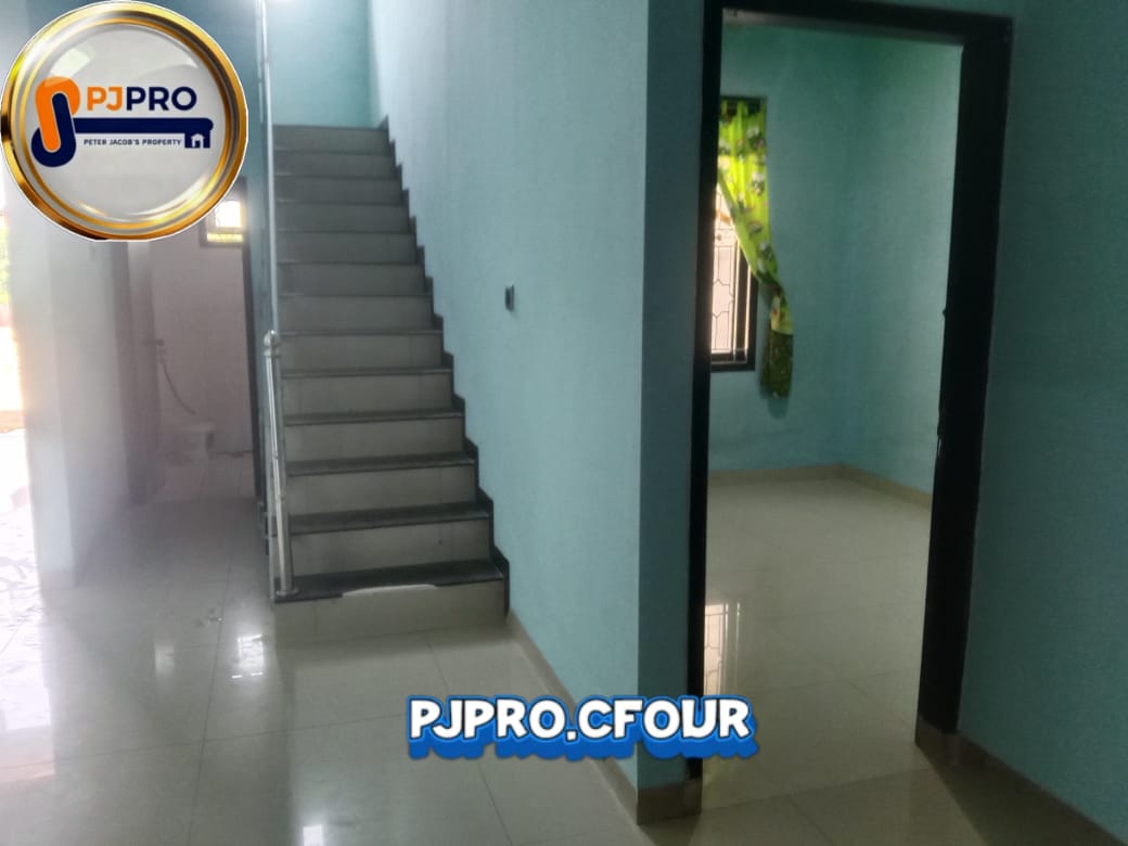 Dijual Rumah 2lantai Bebas Banjir di Candrabaga Bekasi