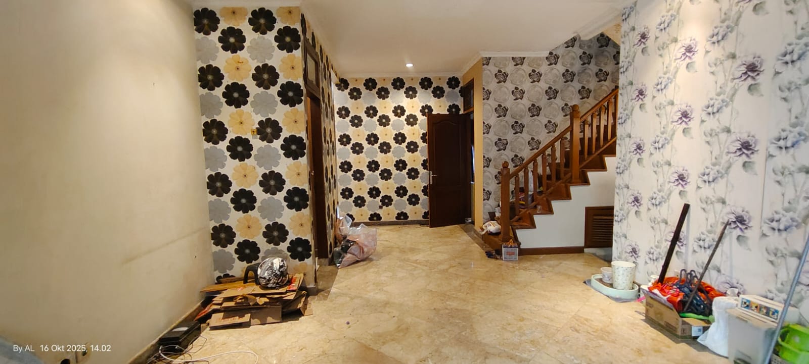 Jual rumah mewah dan luas di komplek Graha Taman, Pondok Aren