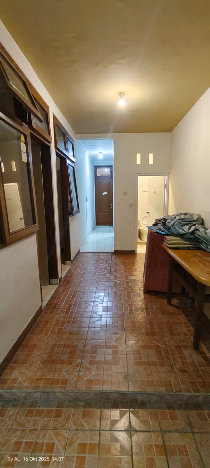 Jual rumah mewah dan luas di komplek Graha Taman, Pondok Aren