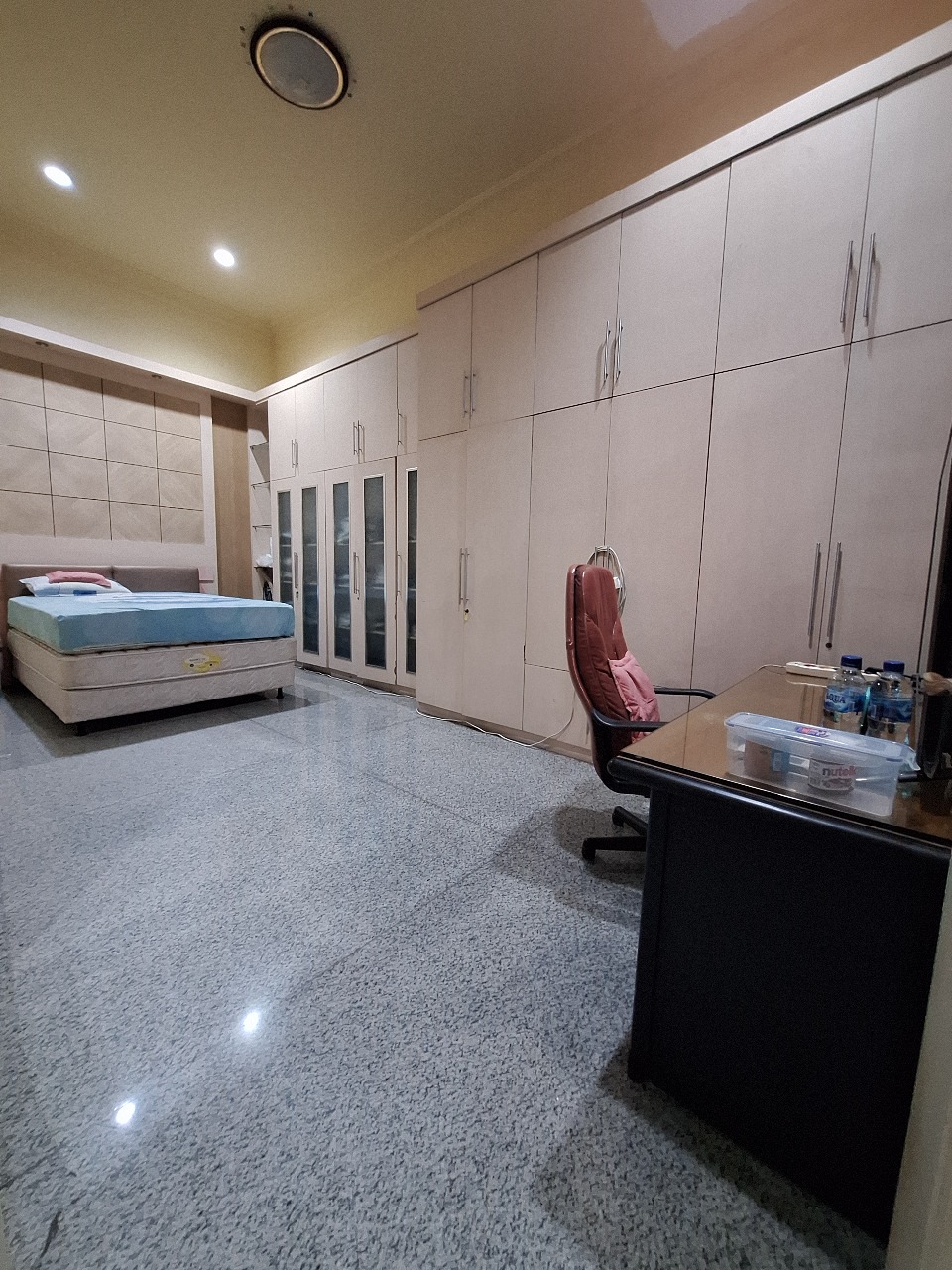 Dijual rumah 2lantai nyaman cozy elegan di Pluit Kencana