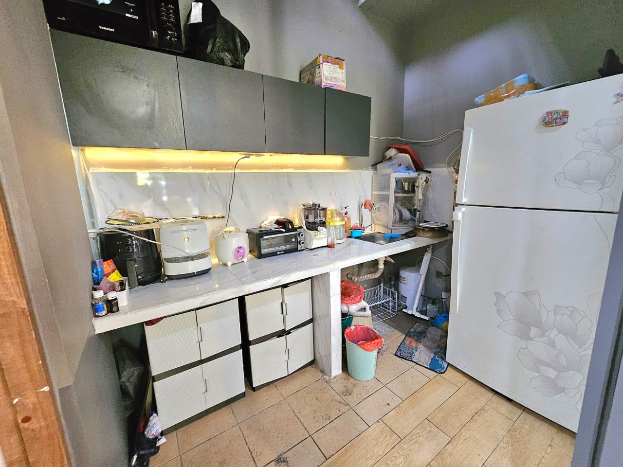 Dijual rumah sudah renovasi di Harapan Indah Cluster Asera Nishi